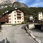 Mansarda Su Due Livelli Nel Cuore Delle Dolomiti * San Vito di Cadore