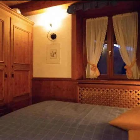 Mansarda Su Due Livelli Nel Cuore Delle Dolomiti 산비토디카도레